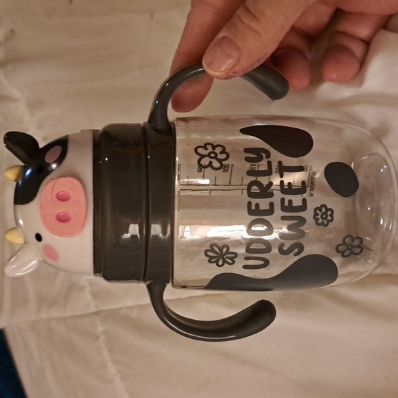 Cow sippy cup/ BUNDLE ONLY 2or more items - Picture 1 of 4